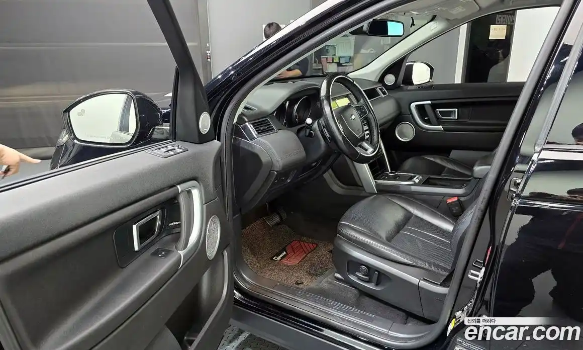 Land Rover Discovery Sport 2019 2.0 гидро в Москве № 1293098, фото 13