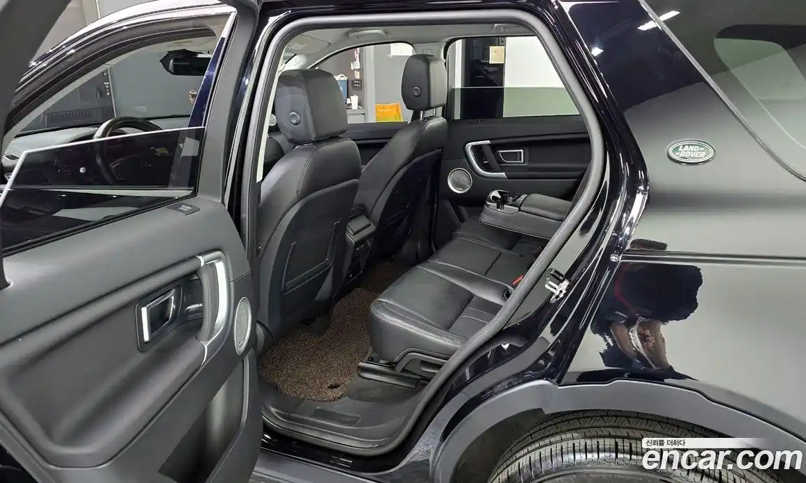 Land Rover Discovery Sport 2019 2.0 гидро в Москве № 1293098, фото 17