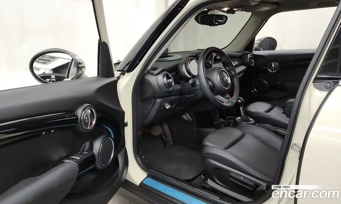 Mini Cooper 2019 2.0 гидро в Москве № 1323018, фото 12