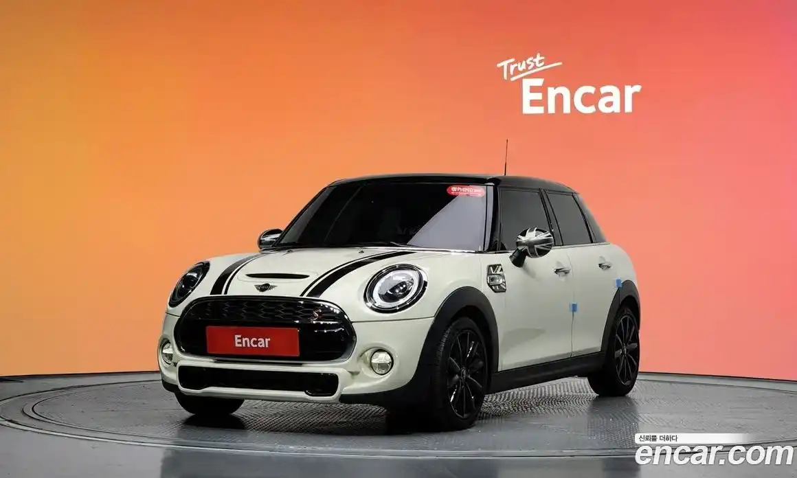 Mini Cooper 2019 2.0 гидро в Москве № 1323018, фото 30