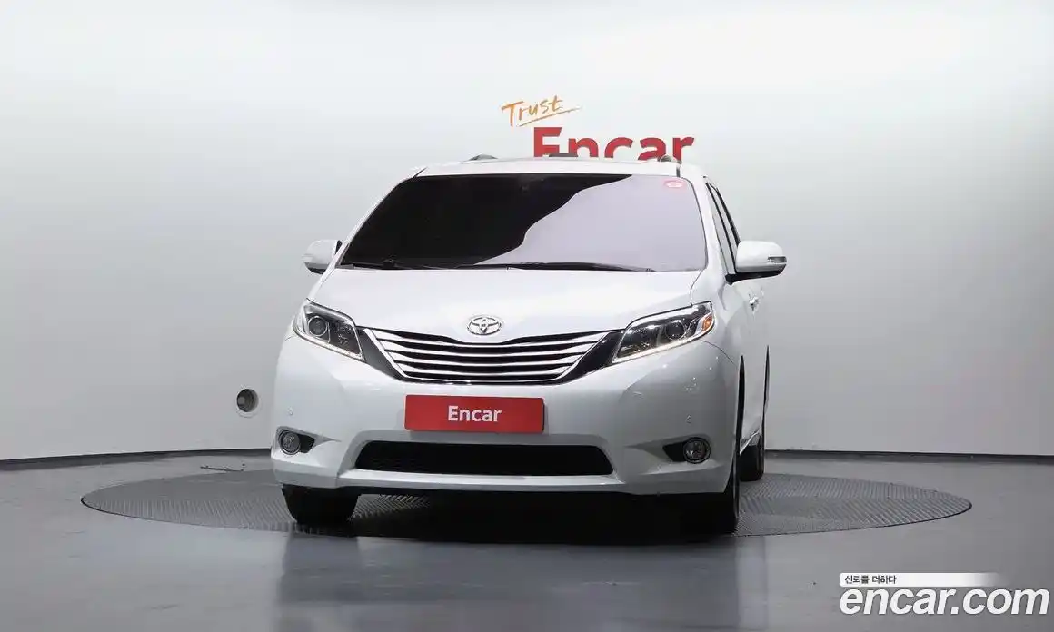 Toyota Sienna 2015 3.5 гидро в Москве № 1323864, фото 3