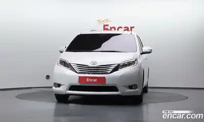 Toyota Sienna 2015 3.5 гидро в Москве № 1323864, миниатюра 3