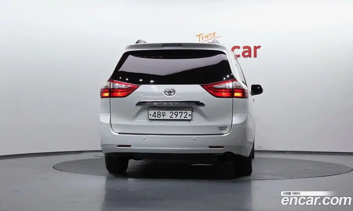 Toyota Sienna 2015 3.5 гидро в Москве № 1323864, фото 4