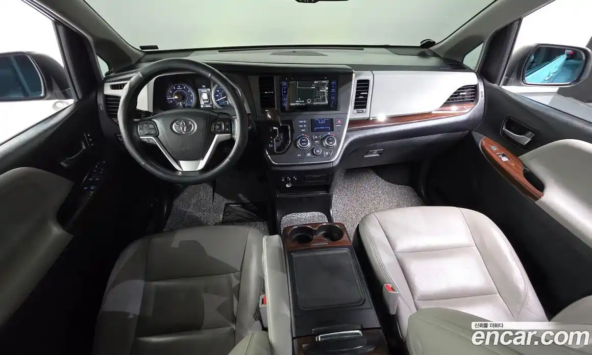 Toyota Sienna 2015 3.5 гидро в Москве № 1323864, фото 10