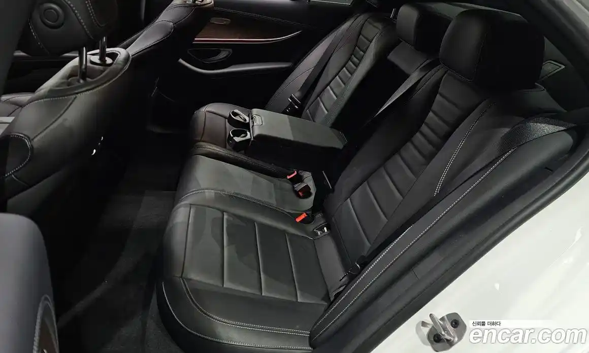 Mercedes-Benz E-Class 2023 2.0 гидро в Москве № 1347925, фото 17