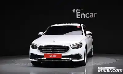 Mercedes-Benz E-Class 2023 2.0 гидро в Москве № 1347925, миниатюра 3