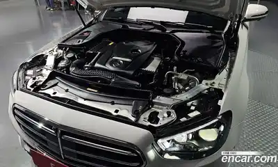 Mercedes-Benz E-Class 2023 2.0 гидро в Москве № 1347925, миниатюра 6