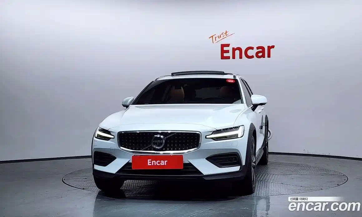 Volvo V60 2020 2.0 гидро в Москве № 1404675, фото 3
