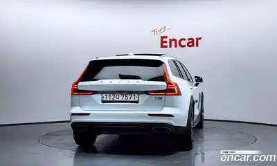 Volvo V60 2020 2.0 гидро в Москве № 1404675, миниатюра 4