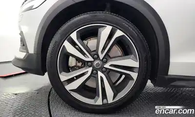 Volvo V60 2020 2.0 гидро в Москве № 1404675, миниатюра 5