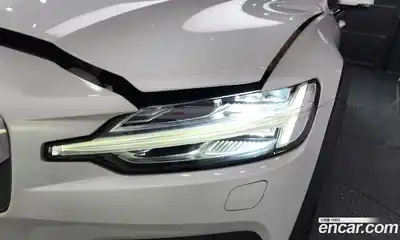 Volvo V60 2020 2.0 гидро в Москве № 1404675, миниатюра 8