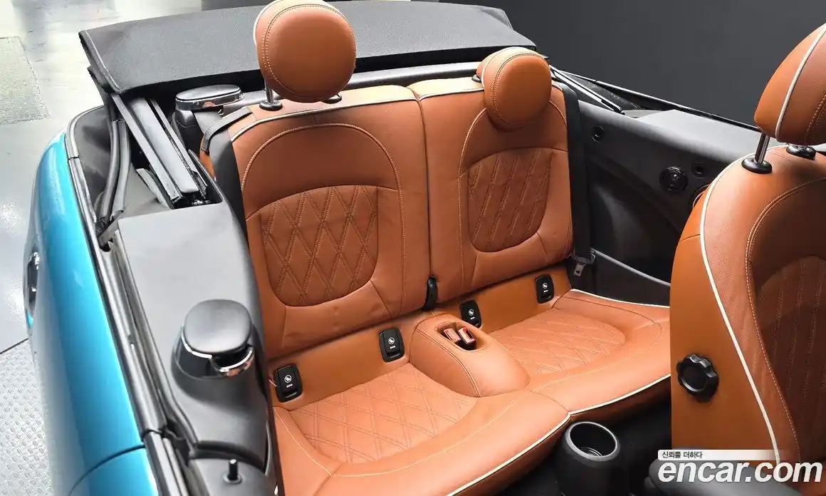 Mini Cooper Convertible 2020 2.0 гидро в Москве № 1423552, фото 16