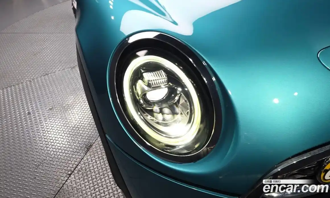 Mini Cooper Convertible 2020 2.0 гидро в Москве № 1423552, фото 7