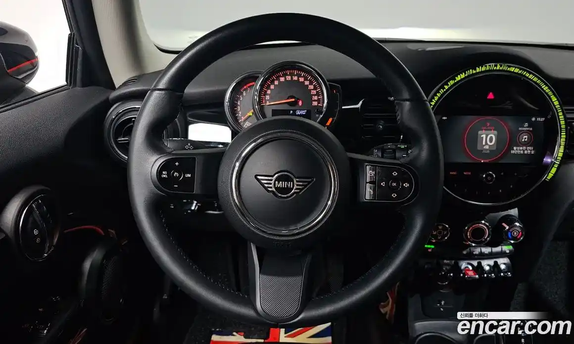 Mini Cooper 2022 1.5 гидро в Москве № 1423611, фото 17