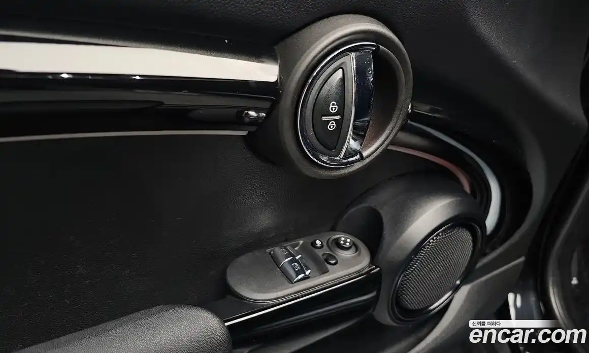 Mini Cooper 2022 1.5 гидро в Москве № 1423611, фото 22