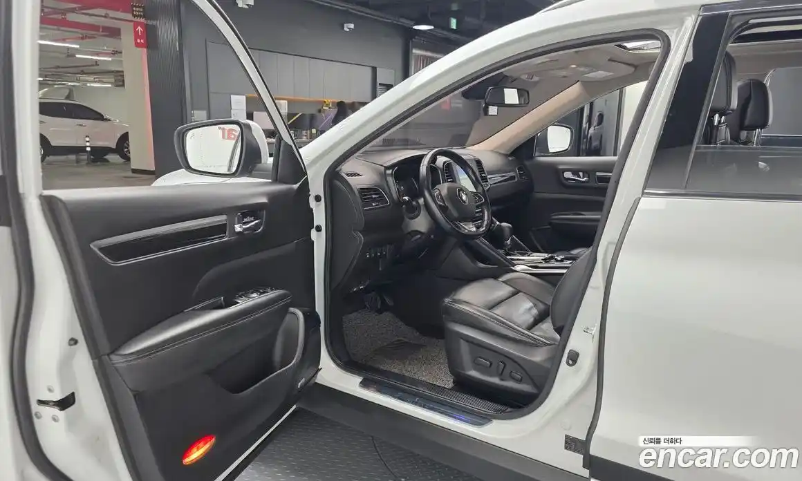 Renault QM6 2018 2.0 гидро в Москве № 1543407, фото 12