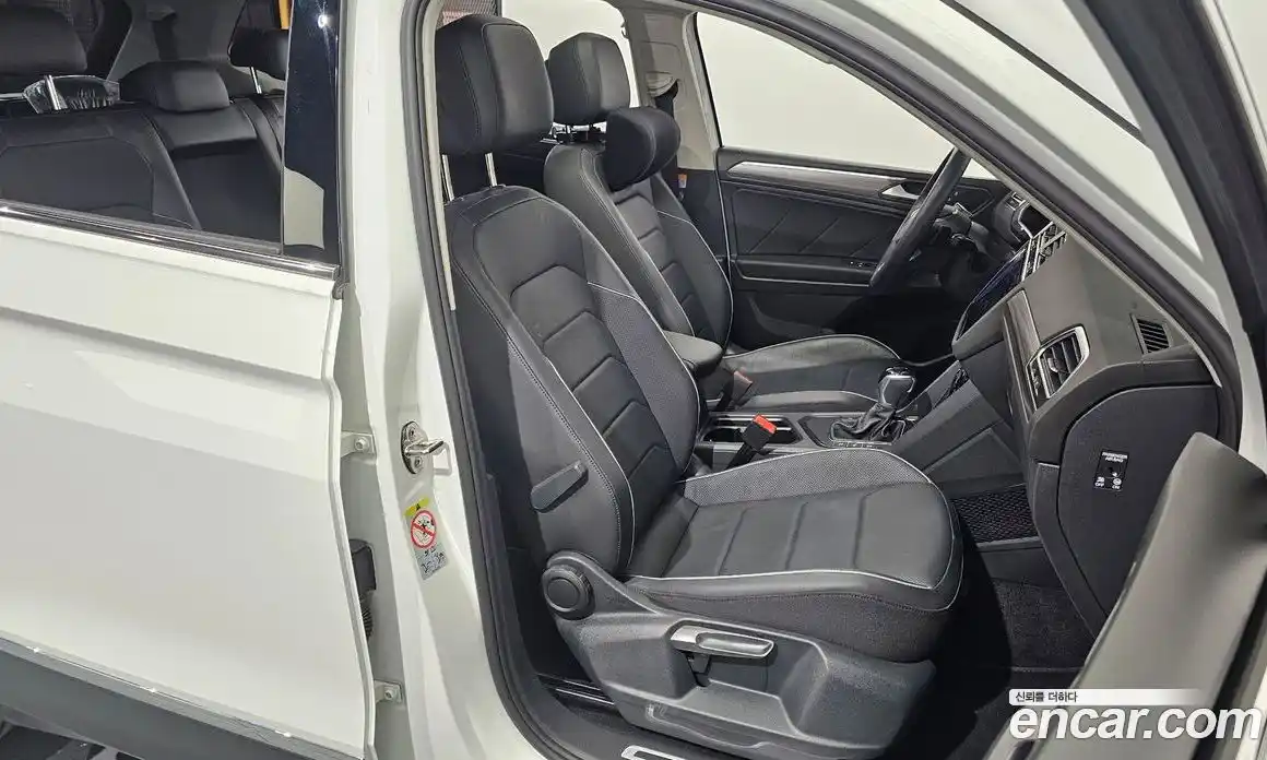 Volkswagen Tiguan 2022 2.0 гидро в Москве № 1549025, фото 18