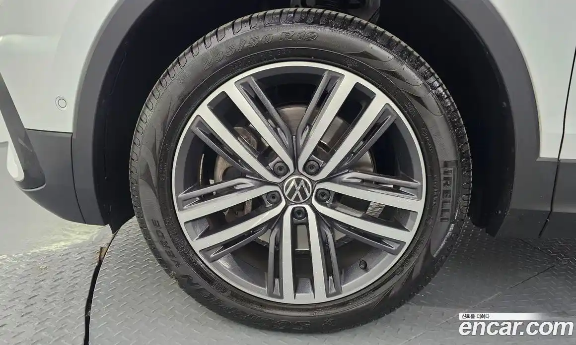 Volkswagen Tiguan 2022 2.0 гидро в Москве № 1549025, фото 5