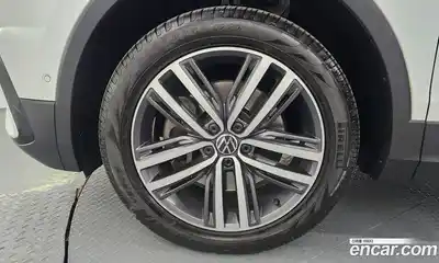 Volkswagen Tiguan 2022 2.0 гидро в Москве № 1549025, миниатюра 5