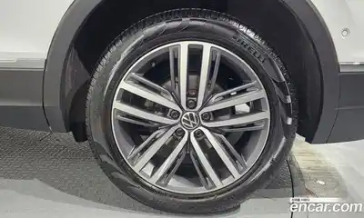 Volkswagen Tiguan 2022 2.0 гидро в Москве № 1549025, миниатюра 7