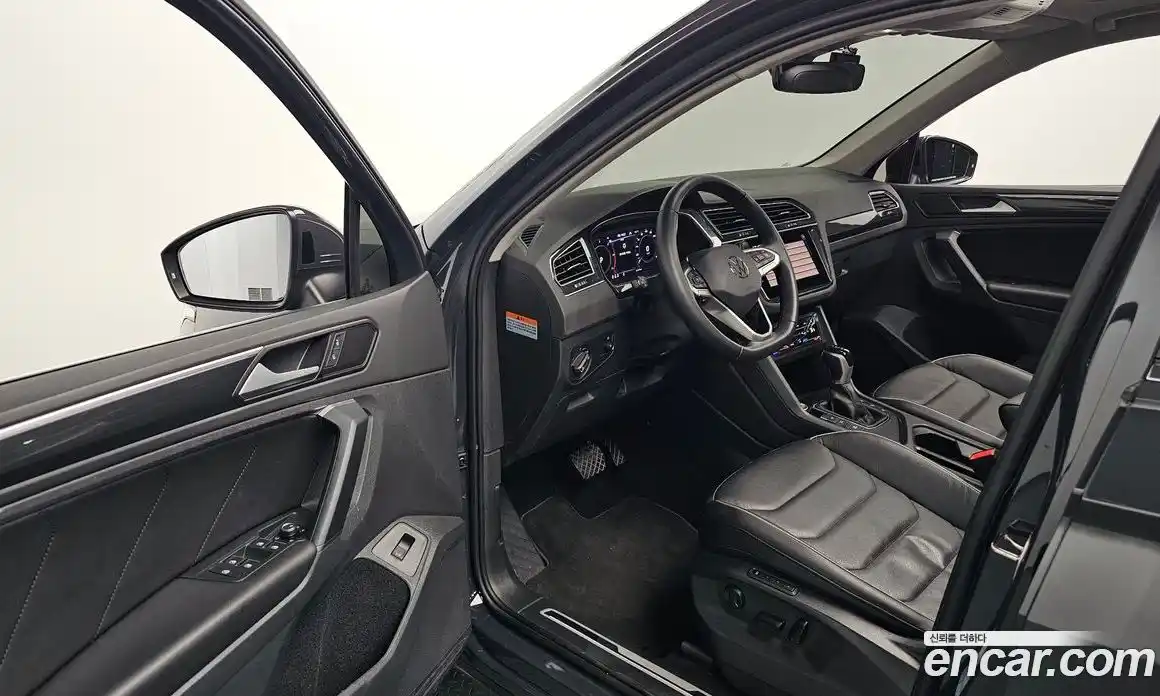 Volkswagen Tiguan 2021 2.0 гидро в Москве № 1549138, фото 13