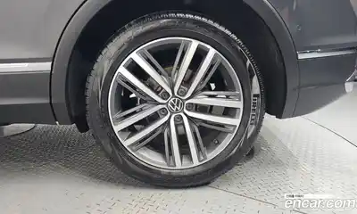 Volkswagen Tiguan 2021 2.0 гидро в Москве № 1549138, миниатюра 7