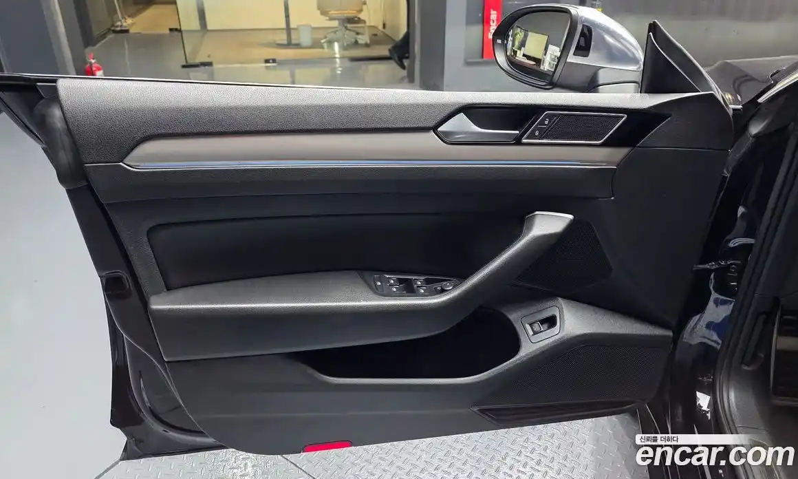 Volkswagen Arteon 2018 2.0 гидро в Москве № 1549175, фото 14
