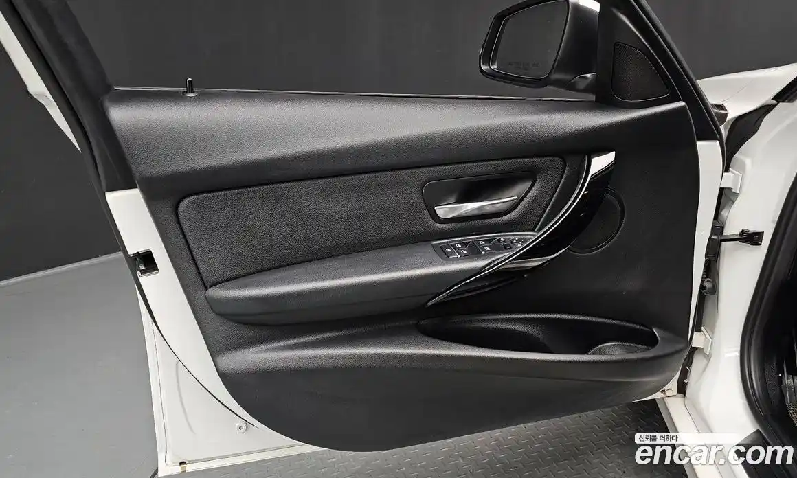 BMW 3-Series 2018 2.0 гидро в Москве № 1614151, фото 13