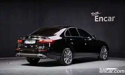 Mercedes-Benz E-Class 2023 2.0 гидро в Москве № 1617114, миниатюра 2