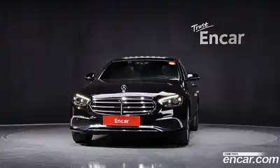 Mercedes-Benz E-Class 2023 2.0 гидро в Москве № 1617114, миниатюра 3