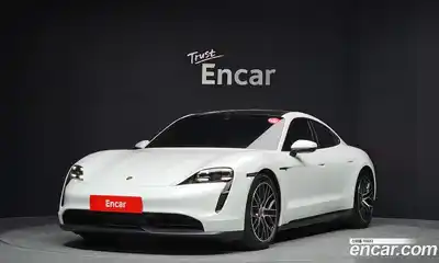 Porsche Taycan, 2022