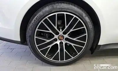 Porsche Taycan 2022 0.1 гидро в Москве № 1618977, миниатюра 5