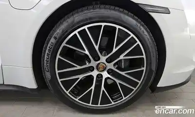 Porsche Taycan 2022 0.1 гидро в Москве № 1618977, миниатюра 7