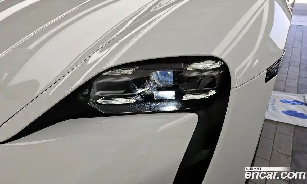 Porsche Taycan 2022 0.1 гидро в Москве № 1618977, фото 8