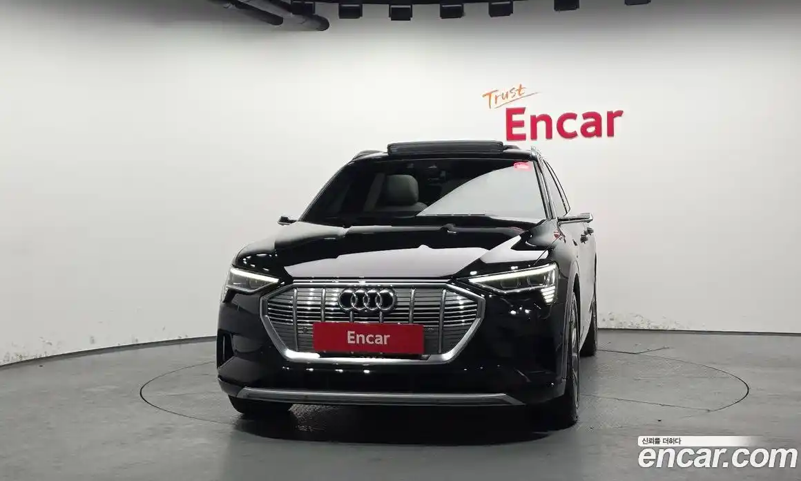 Audi e-tron 2023 0.2 гидро в Москве № 162422, фото 3