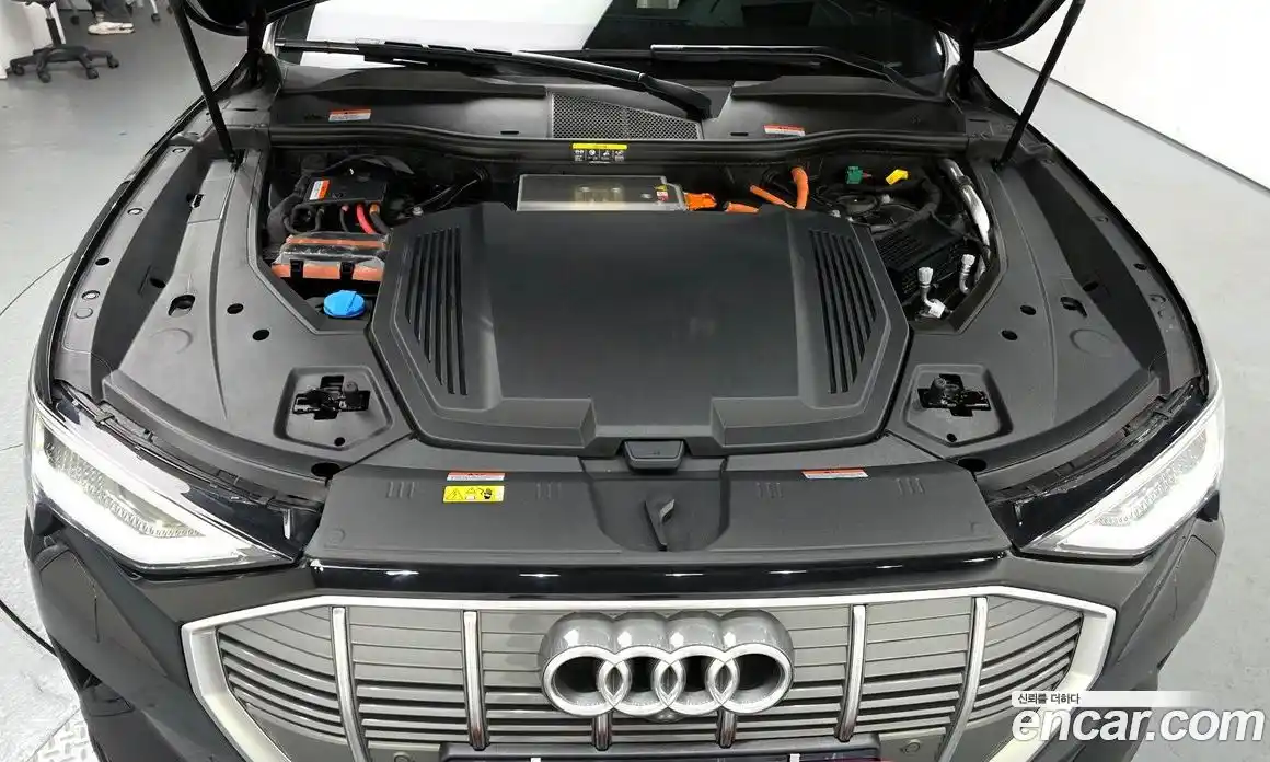 Audi e-tron 2023 0.2 гидро в Москве № 162422, фото 6