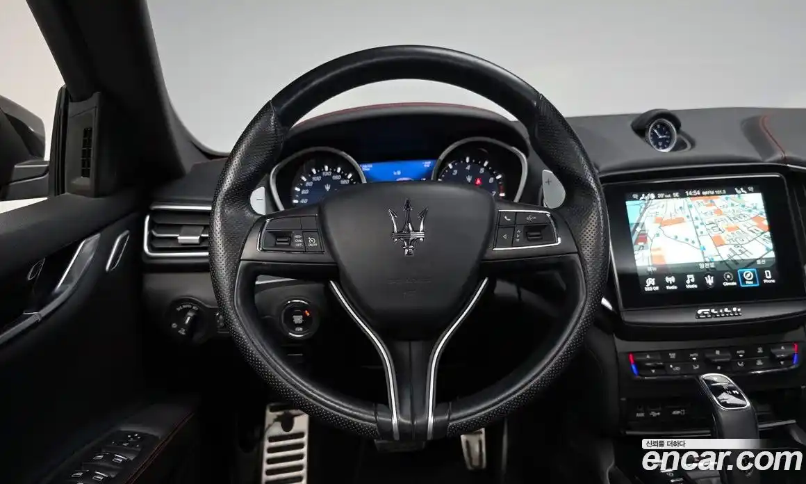 Maserati Ghibli 2020 3.0 гидро, фото 17