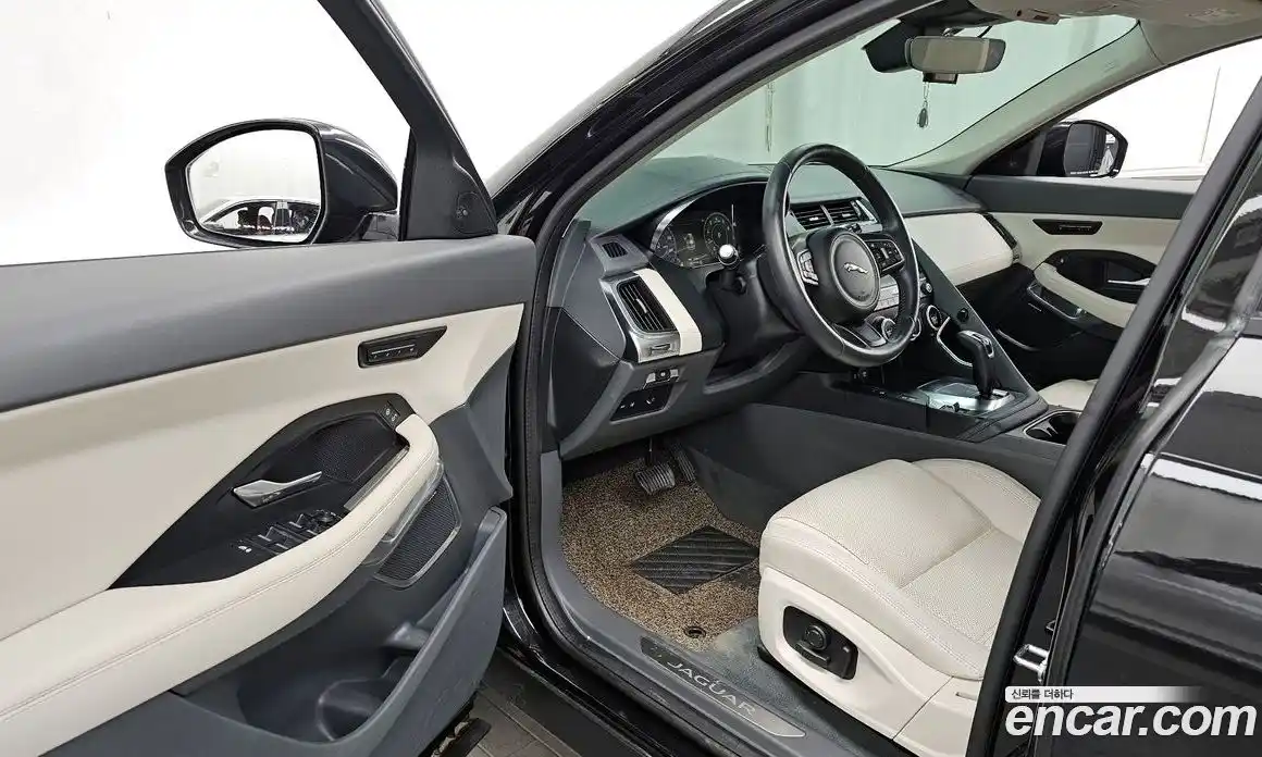Jaguar E-Pace 2020 2.0 гидро в Москве № 1625500, фото 13