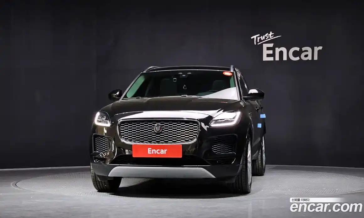 Jaguar E-Pace 2020 2.0 гидро в Москве № 1625500, фото 3