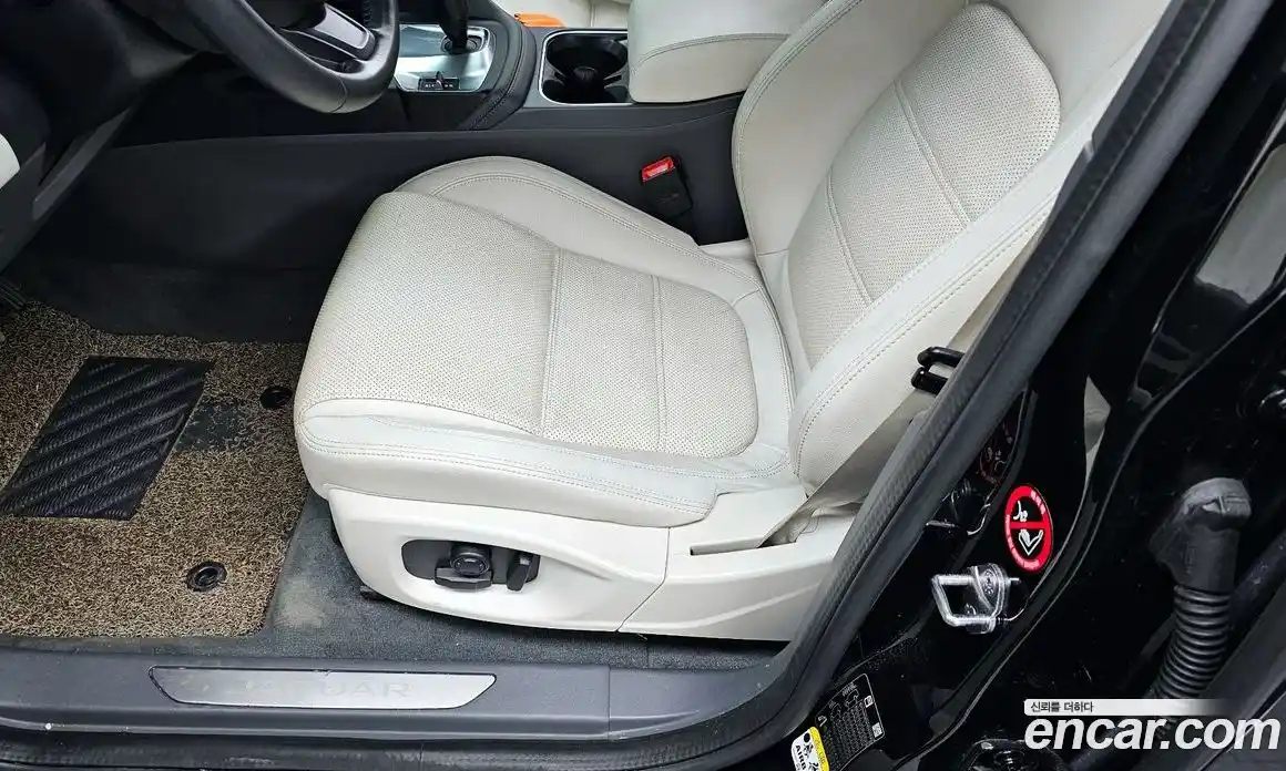 Jaguar E-Pace 2020 2.0 гидро в Москве № 1625500, фото 31