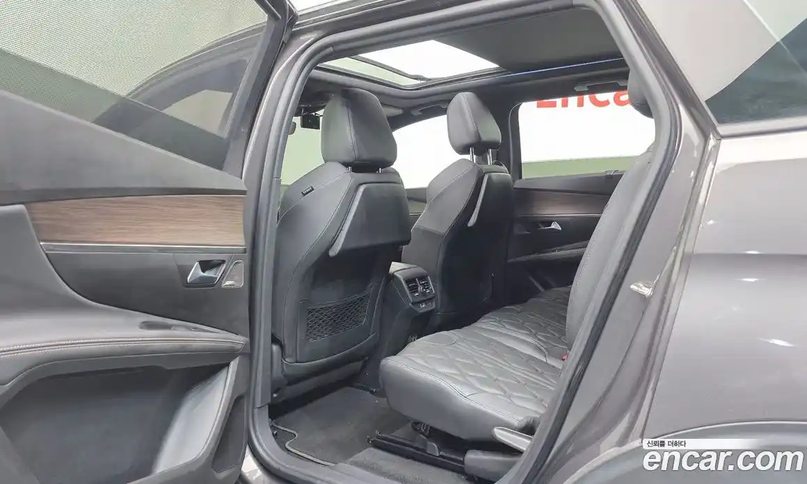 Peugeot 5008 2023 1.2 гидро в Москве, фото 24