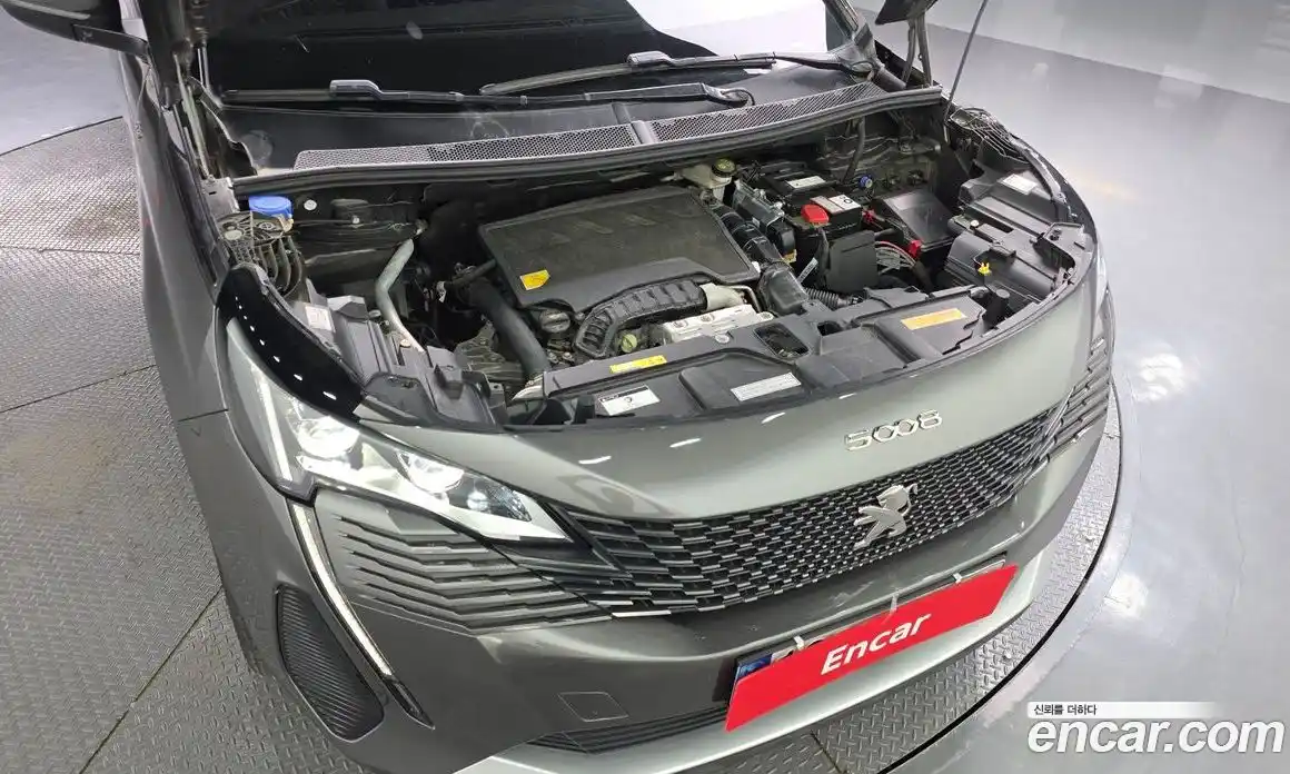 Peugeot 5008 2023 1.2 гидро в Москве, фото 6
