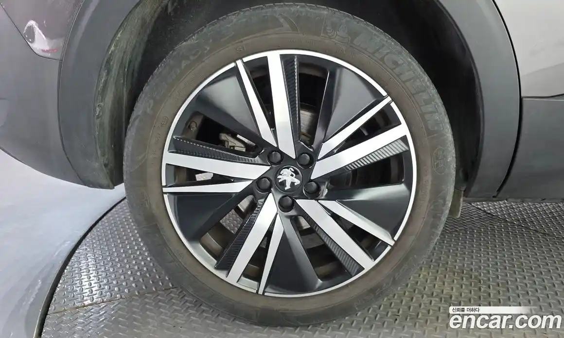 Peugeot 5008 2023 1.2 гидро в Москве, фото 7