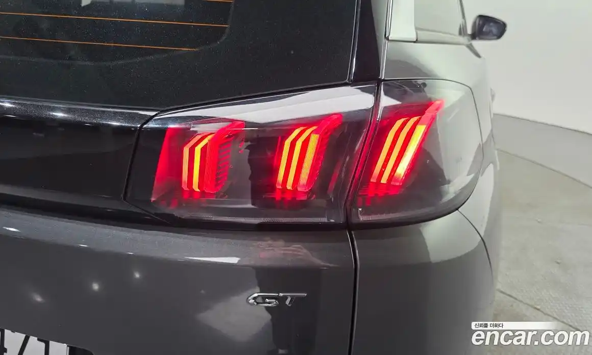 Peugeot 5008 2023 1.2 гидро в Москве, фото 9