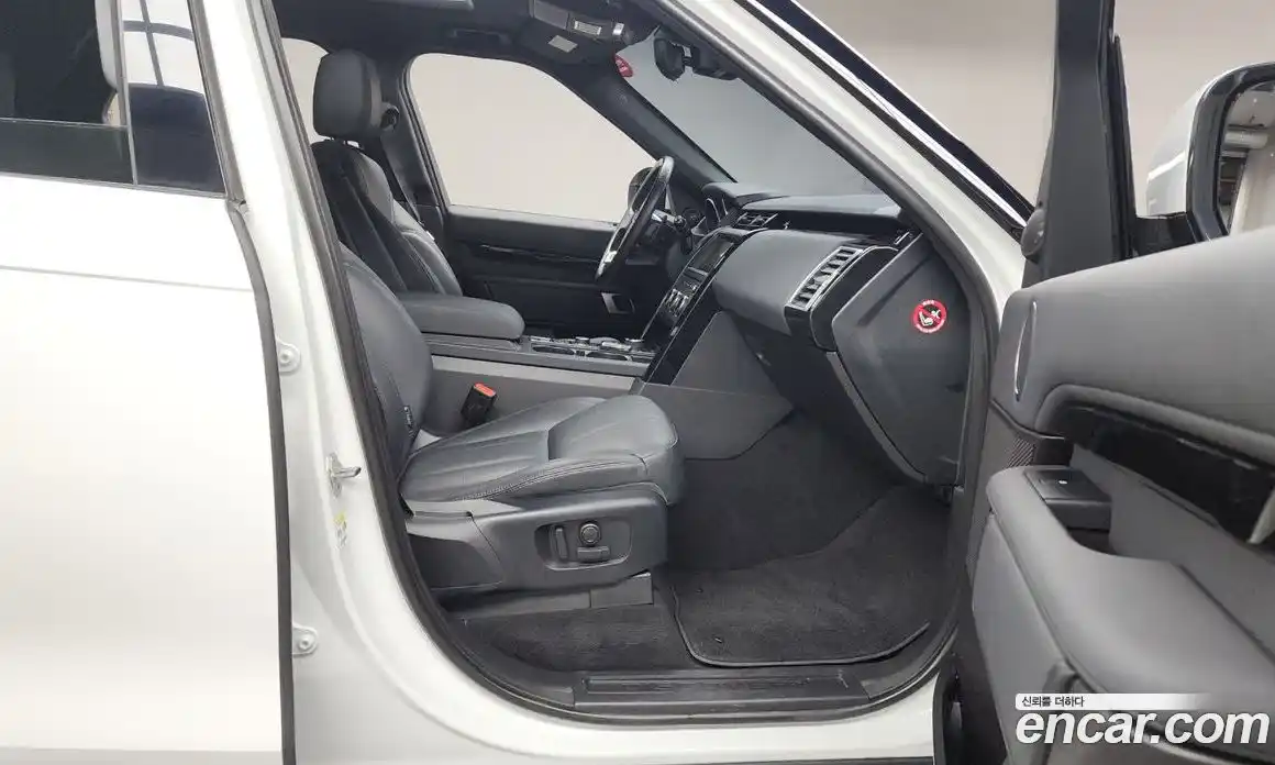 Land Rover Discovery 2019 2.0 гидро в Москве № 166506, фото 11