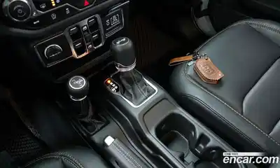 Jeep Wrangler 2024 2.0 гидро в Москве № 169364, миниатюра 9