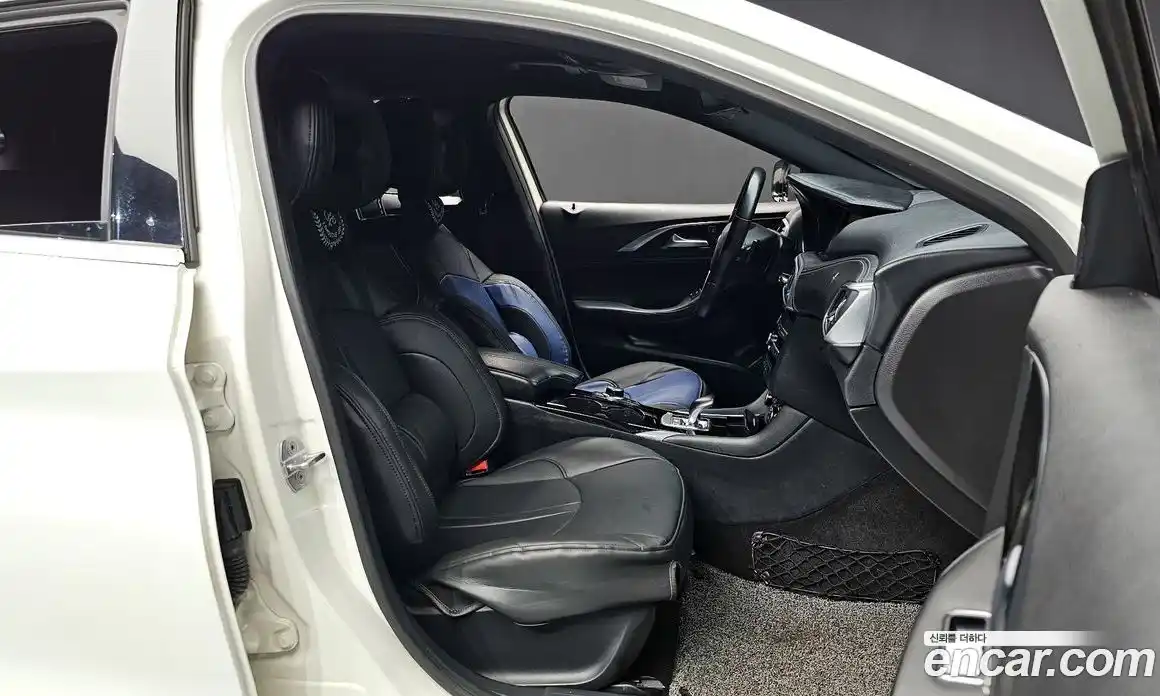 Infiniti Q30 2019 2.0 гидро в Москве № 1770815, фото 16