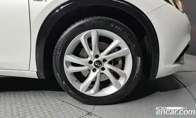 Infiniti Q30 2019 2.0 гидро в Москве № 1770815, миниатюра 7