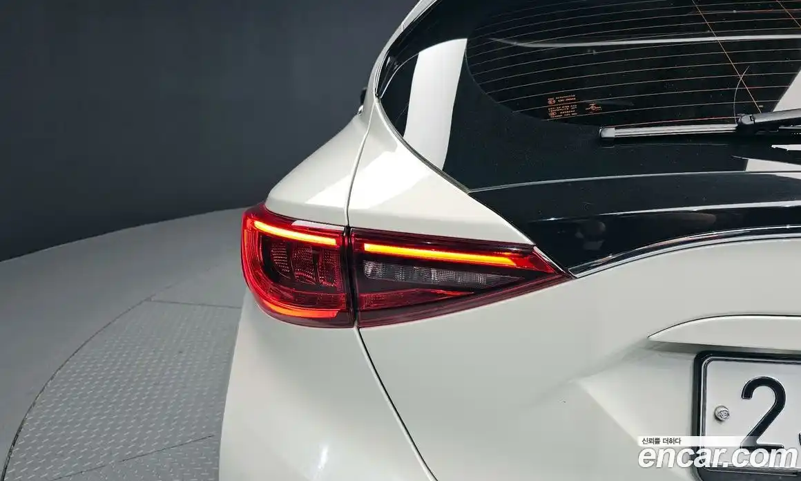 Infiniti Q30 2019 2.0 гидро в Москве № 1770815, фото 9
