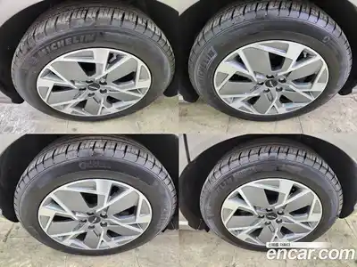Genesis GV60 2023 0.1 гидро в Москве № 1832327, миниатюра 9